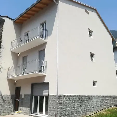 Casa Valtellina E Lago Di Como Apartmán